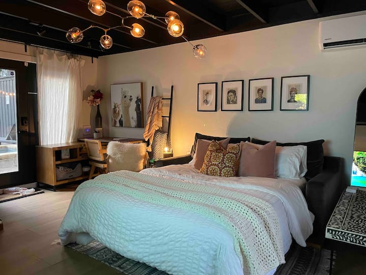 Sofá cama Casita en la planta baja junto a Interior Define: muy acogedor y cómodo. 