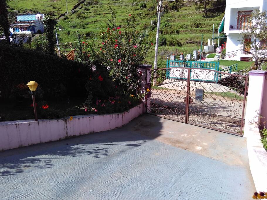 MAIN GATE