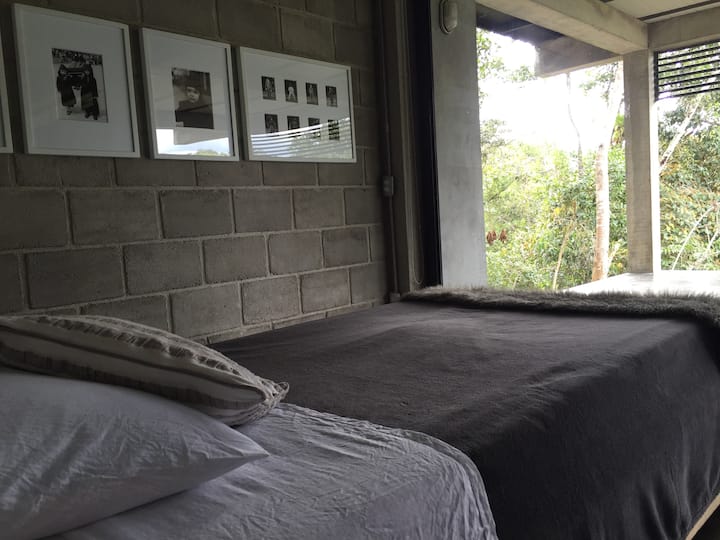 غرفة النوم 2