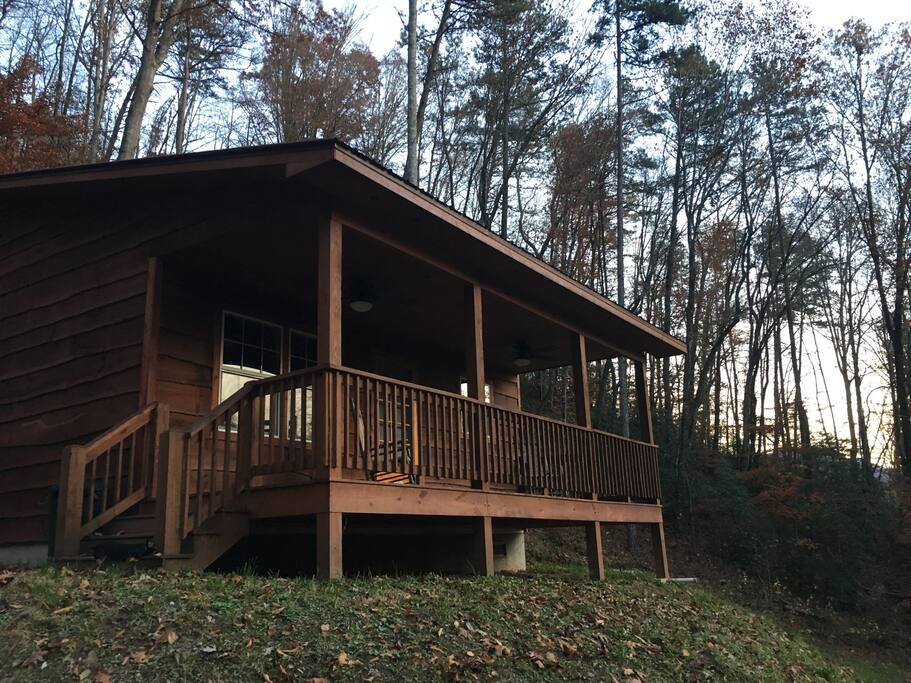 Cozy Cabin in the Woods Cabins for Rent in Whittier, North Carolina