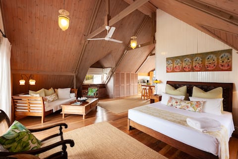 *Ti La Kaz Loft Apt Sea view Daily Cleaner, Aircon