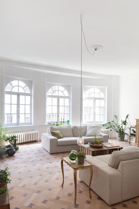 Historical manor house in Brussels with parking