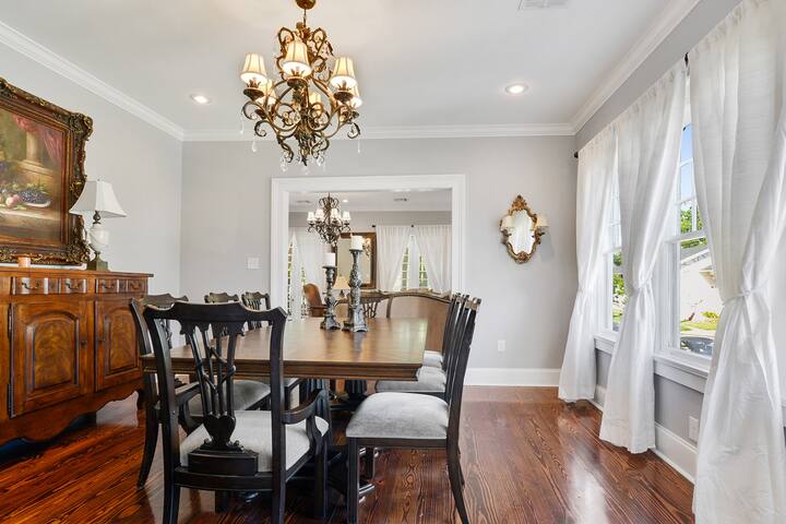 Luxury Home Sleeps 6 Near Streetcar & Riverbend gallery image 4