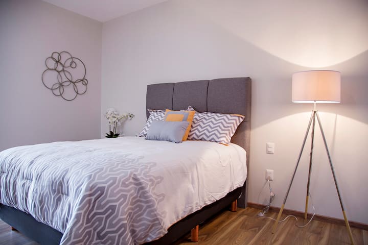 Amazing apt @ Trendiest Roma North District