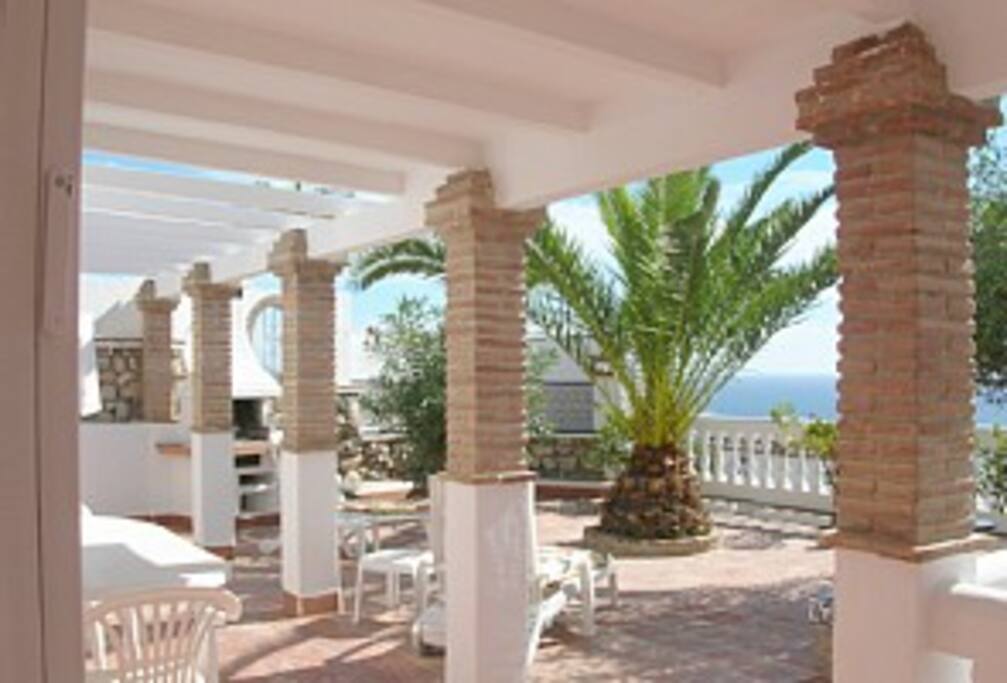 Front BBQ Terrace