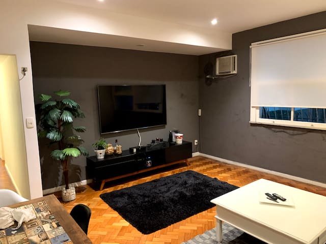 Apartamento Incrível no Leblon – Rua Dias Ferreira