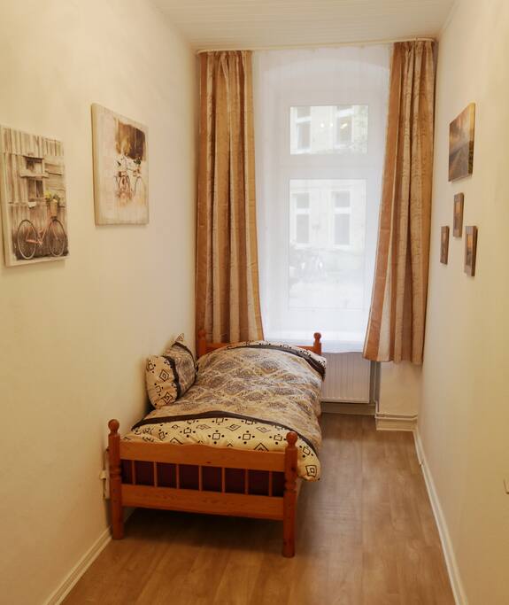 Kleines Zimmer mit Einzelbett - Single Bedroom