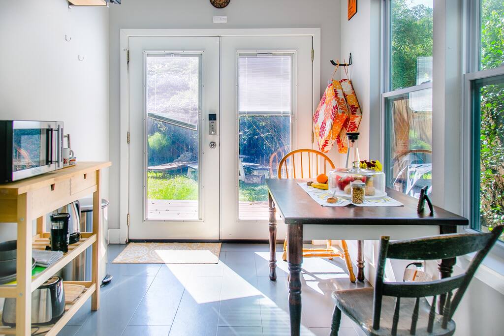Private entrance into dining and kitchenette area.