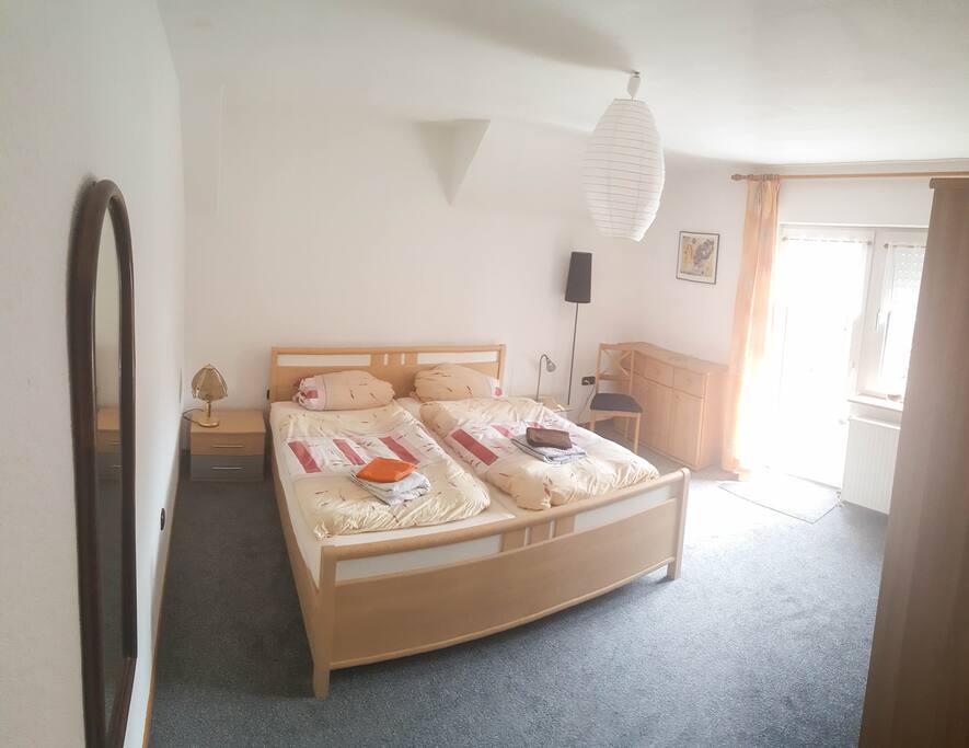 Das Schlafzimmer