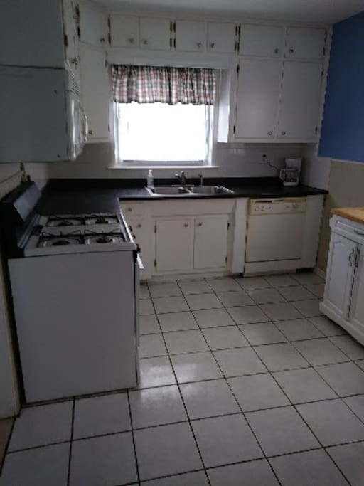 Full Kitchen