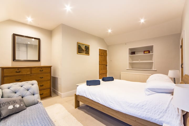 ห้องนอนใหญ่