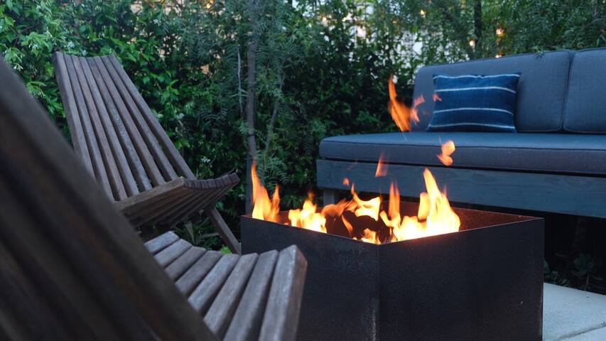 Classic Venice Beach Bungalow~Walk to Beach gallery image 4