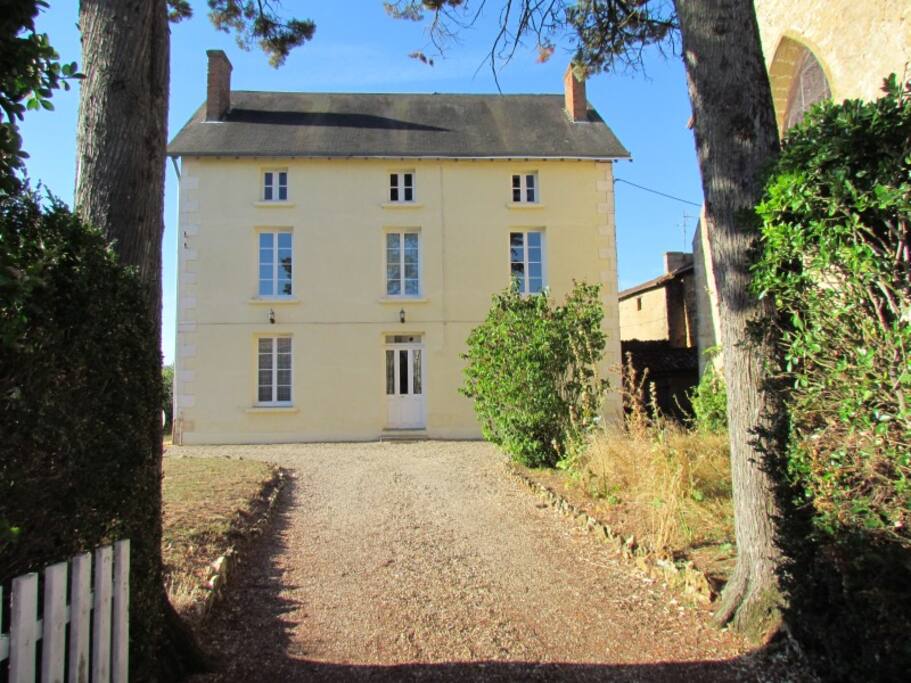 Chez Keona