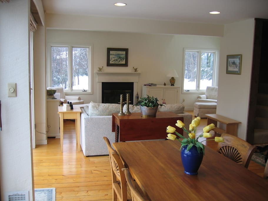 Living Room with fireplace on the main floor