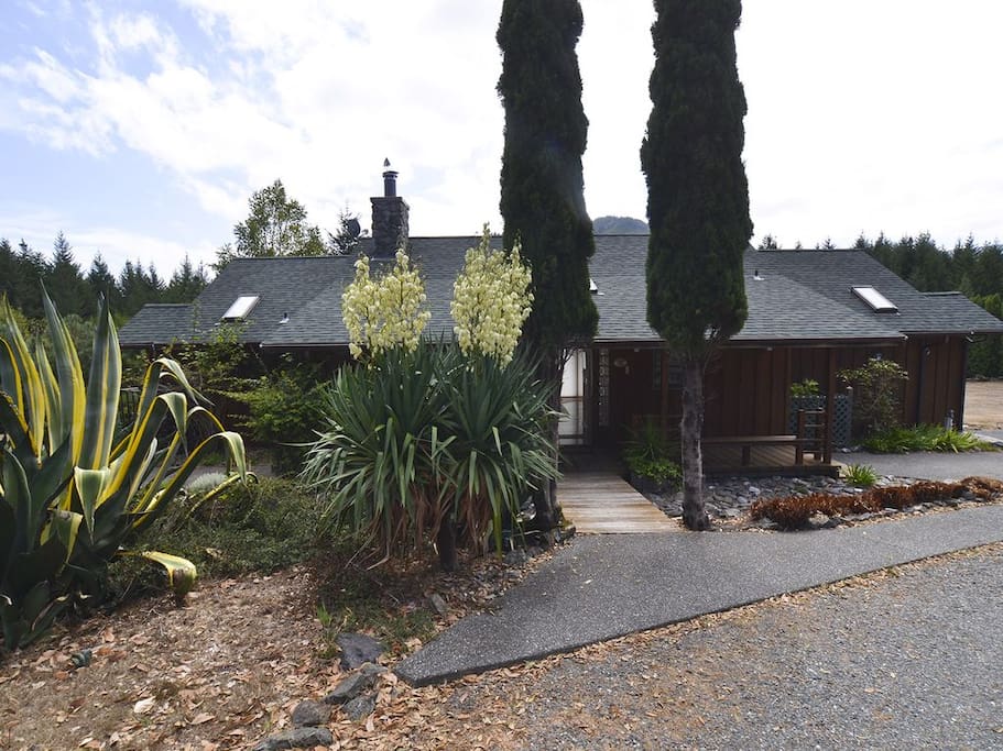 Welcome to the Guest House at Winter Springs Ranch!
