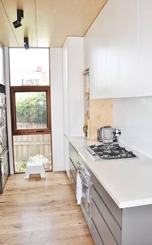 Scandi Family Renovated Home + Pool in Melbourne gallery image 4