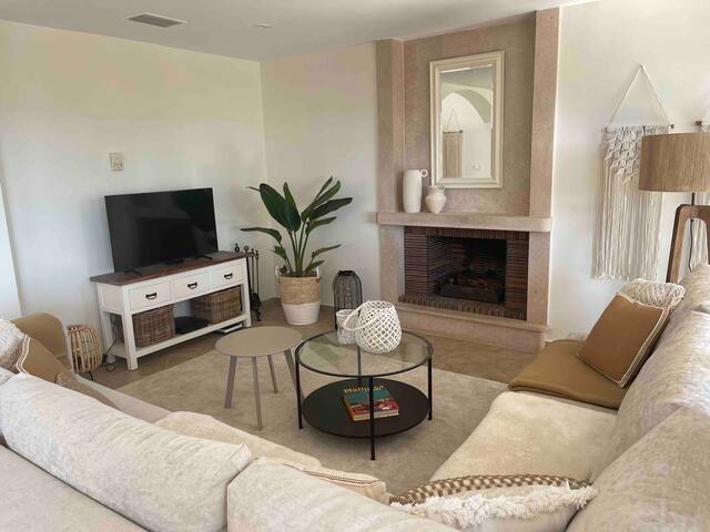 Traumhafte Villa in Camp de Mar gallery image 2