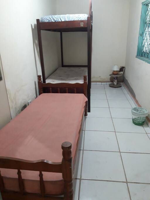 o quarto ao rodo.