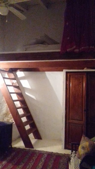 ladder to mezzanine floor