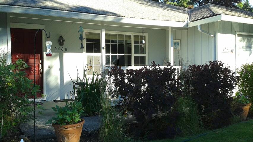 Suburban Dream in Green 2
