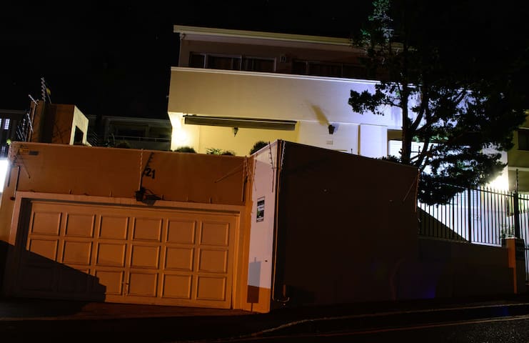 Elegant Bantry Bay, Cape Town Home