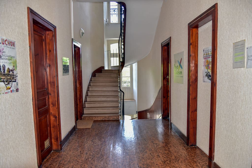 Hall 2ème étage