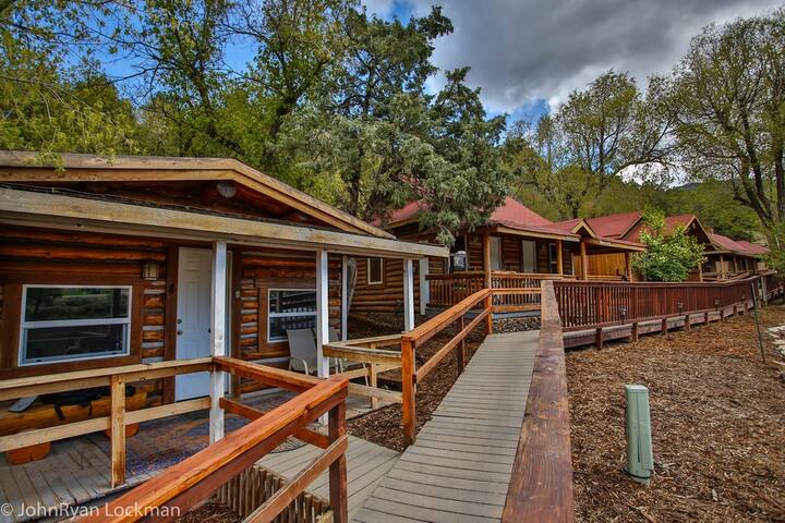 Cabin 4 in Rockies on Colo River at State Bridge
