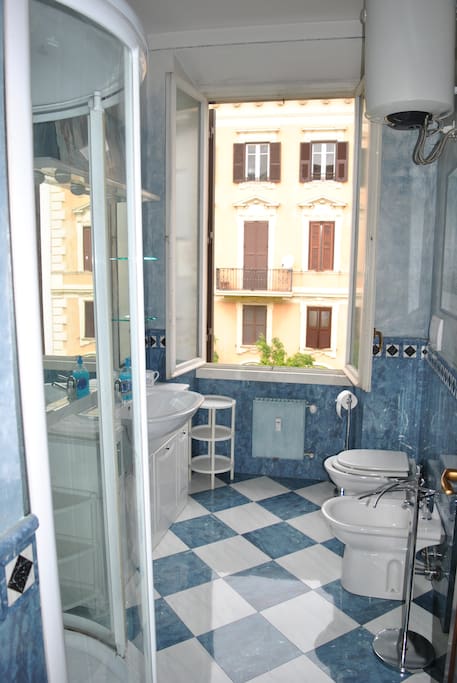 bagno- bathroom