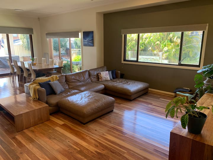 Helensburgh Escape Houses for Rent in Helensburgh, New South Wales