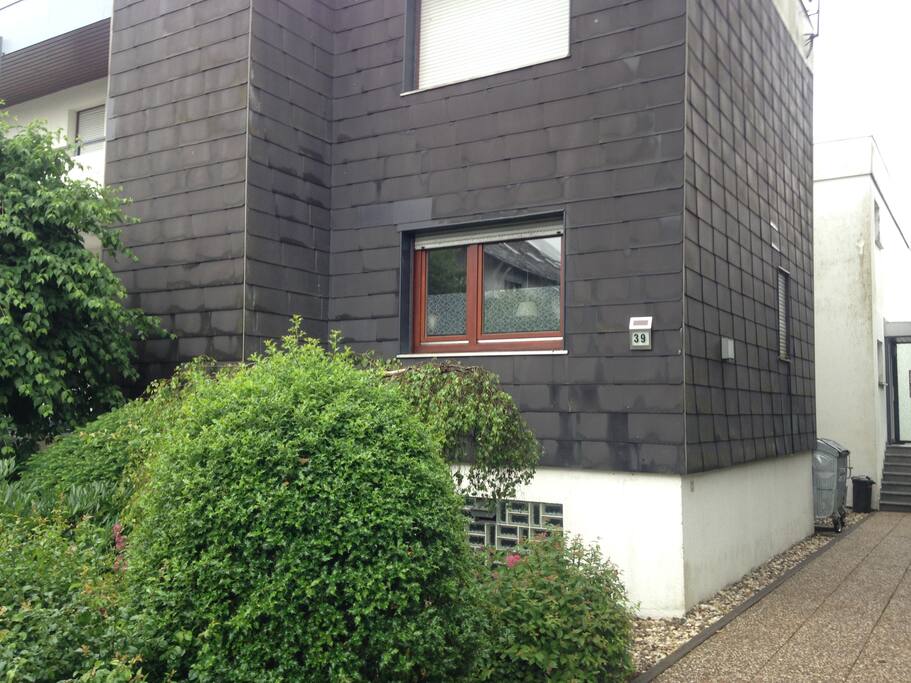 Buiten aanzicht van het appartement. (Woonkamer)