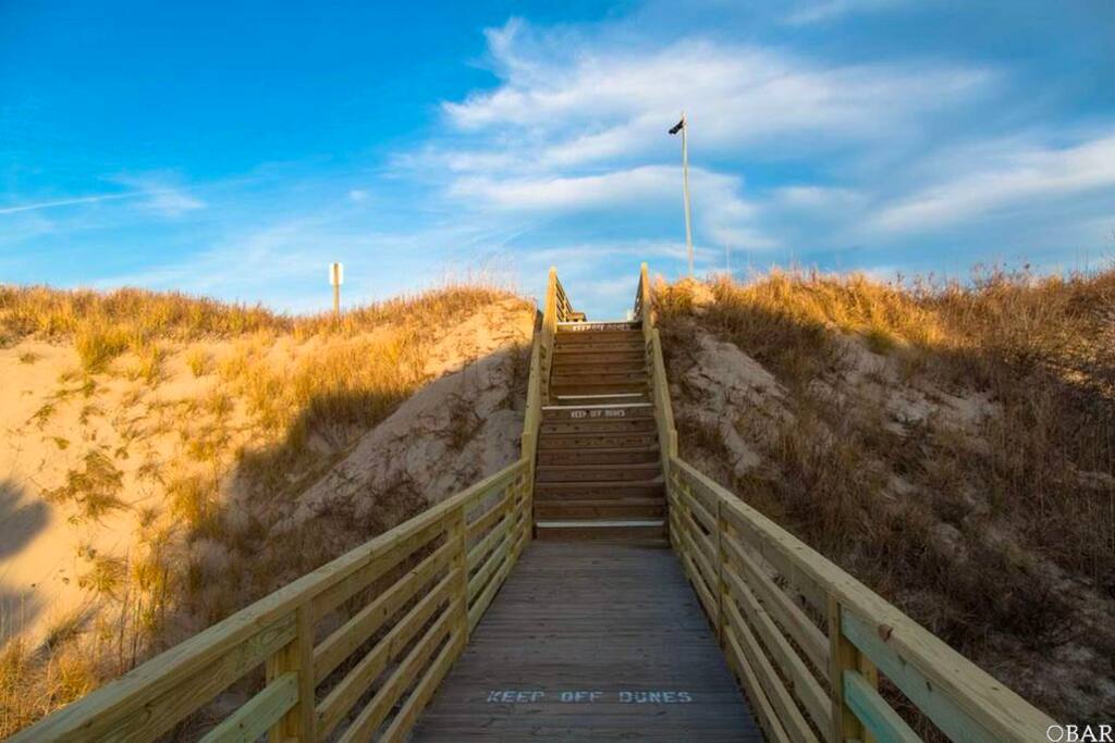 Private walk to secluded beach access