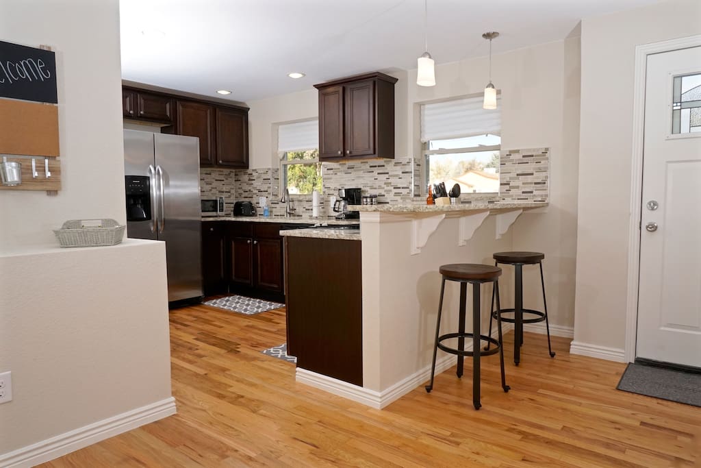 Fully updated kitchen with granite and new appliances!