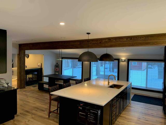 Spacious St Croix River Home with Private Beach gallery image 2