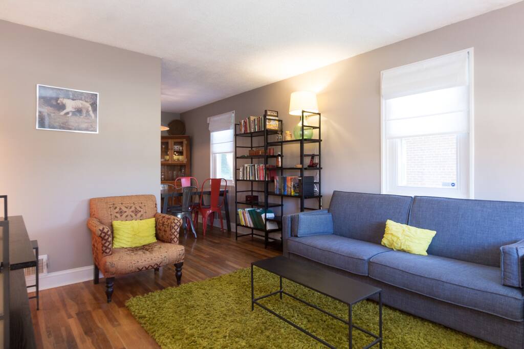 Living Room (sofa folds out to a full-sized futon-like bed)
