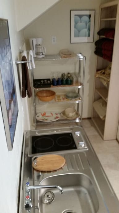 Refrigerator, Freezer, Stove, toaster, dishes, coffee pot