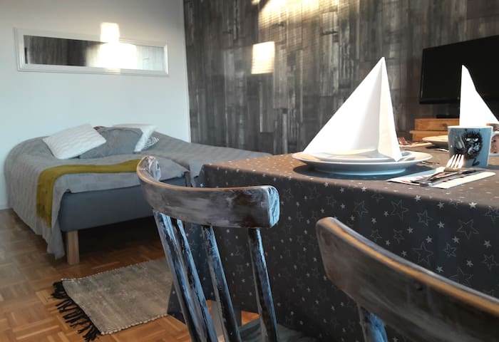Top-floor studio home in the center