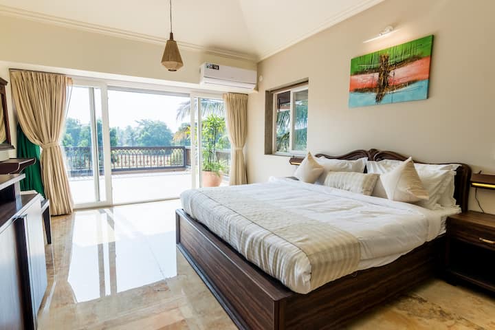 Bedroom 1 image 1