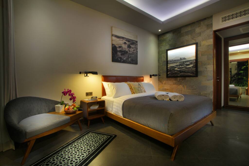 Perfect size boutique Room