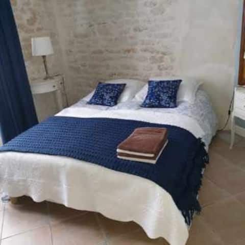 Top performing Airbnb: Village cottage near ocean and shops in Jard Sur Mer
