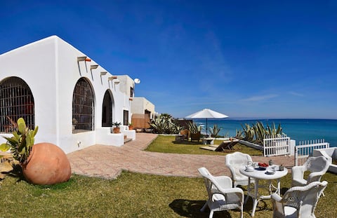 Top performing Airbnb: Charming house by the sea in Mojácar