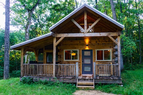 Towhee cabin at Driftless Creek