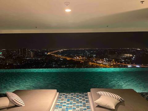 Best to Watch night view | Near MRT | River view