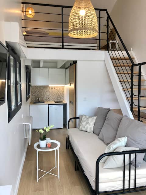 Air-conditioned studio – terrace, 20 min from Montpellier