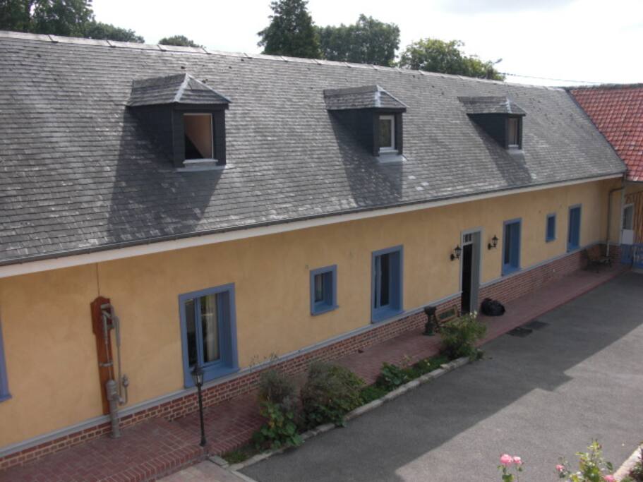 Vue intérieure de la cour