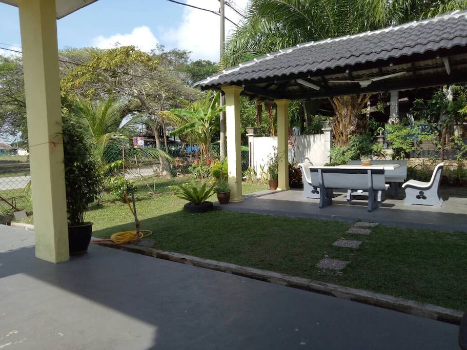 Garden suitable for BBQ Party