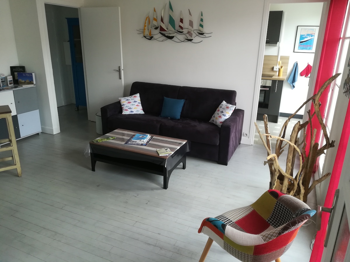 Airbnb performant: Large 2-room PERRET UNESCO-listed, 2 steps from the sea à Le Havre