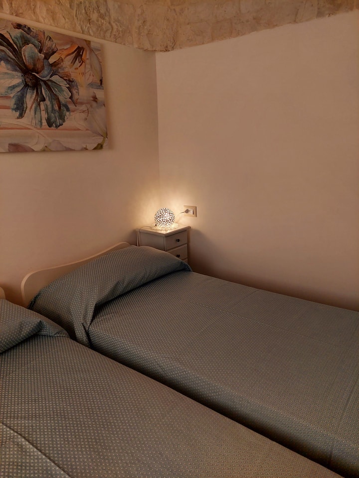 საძინებელი 1