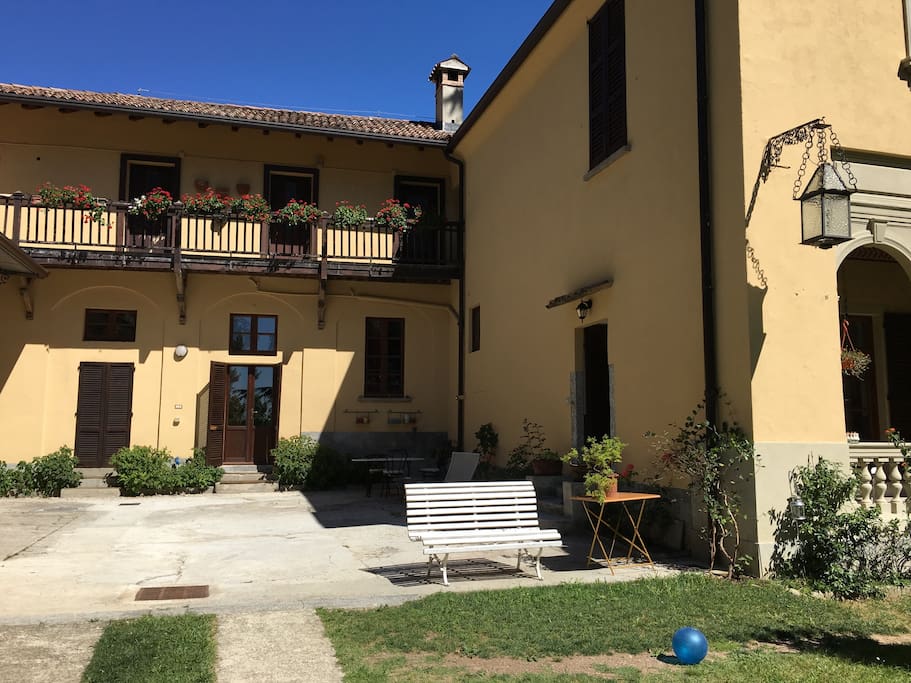 Il cortile - the courtyard
