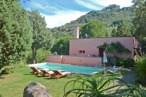 Villa Cecilia with swimming pool near Cefalu