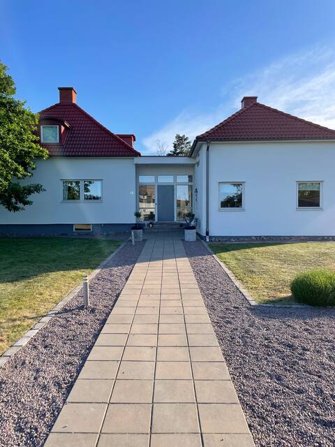 Large, seaside house in Timmernabben. Child-friendly!